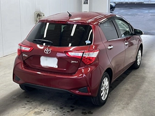 TOYOTA VITZ 2018