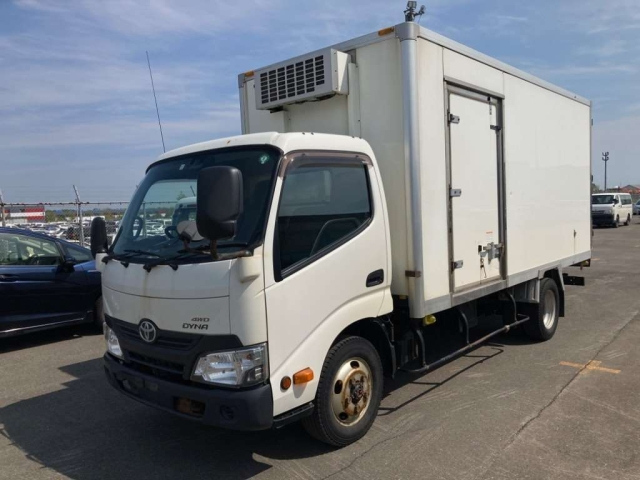 TOYOTA DYNA