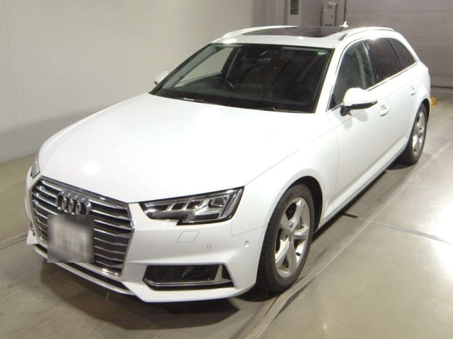 AUDI A4 2019