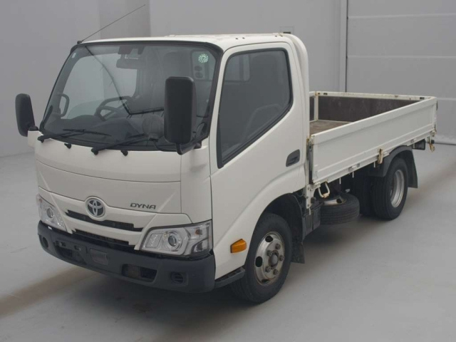 TOYOTA DYNA 2021