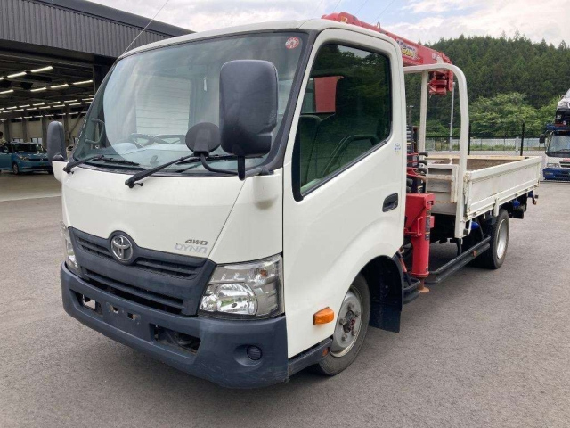 TOYOTA DYNA 2015