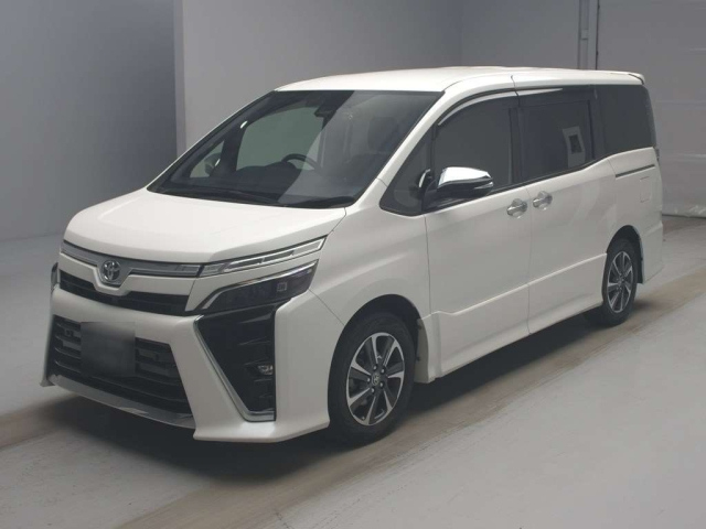 TOYOTA VOXY 2020