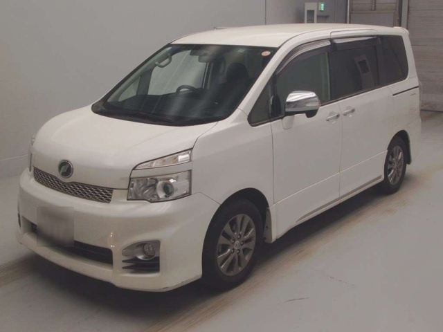 TOYOTA VOXY 2012