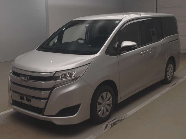 TOYOTA NOAH 2018