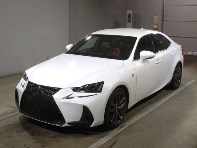 LEXUS IS 2018