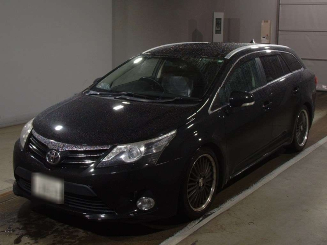 TOYOTA AVENSIS WAGON 2013