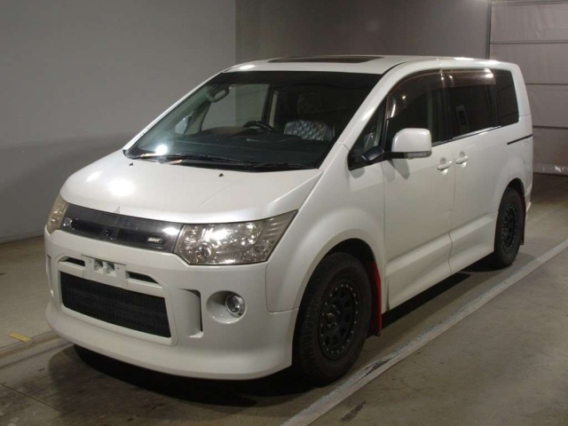 MITSUBISHI DELICA D5 2007