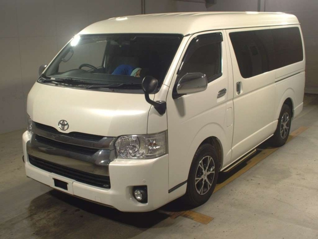 TOYOTA HIACE 2014