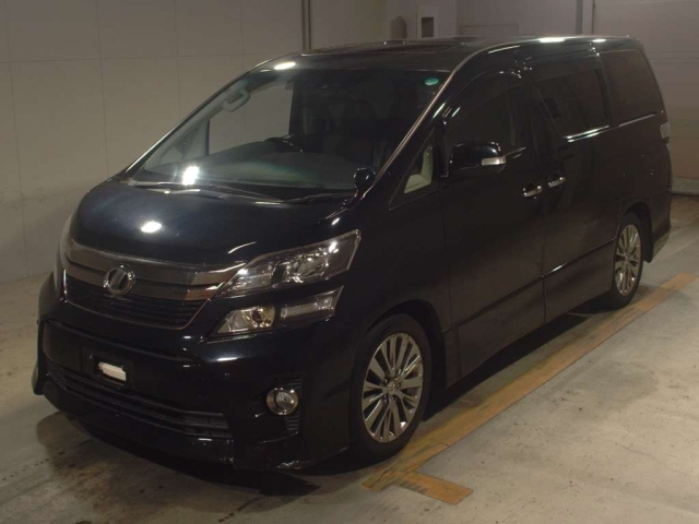 TOYOTA VELLFIRE 2013