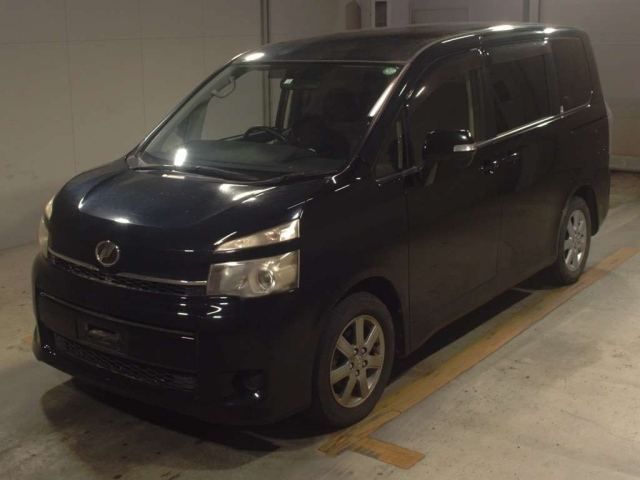 TOYOTA VOXY 2012