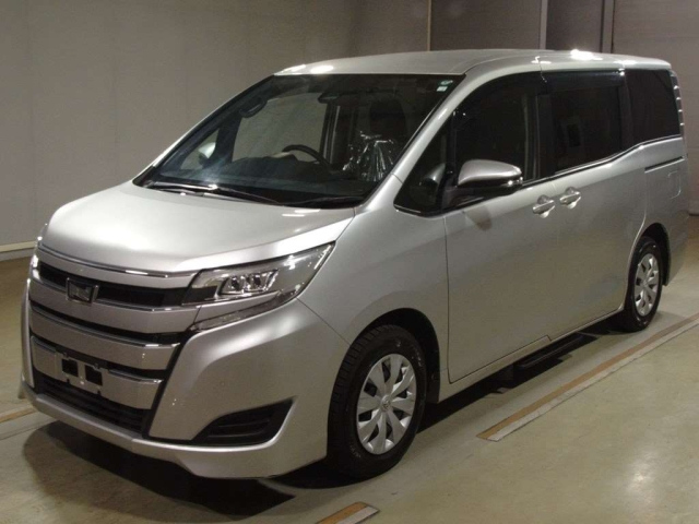 TOYOTA NOAH 2020