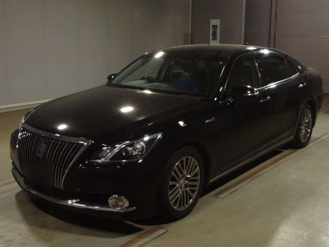 TOYOTA CROWN 2013