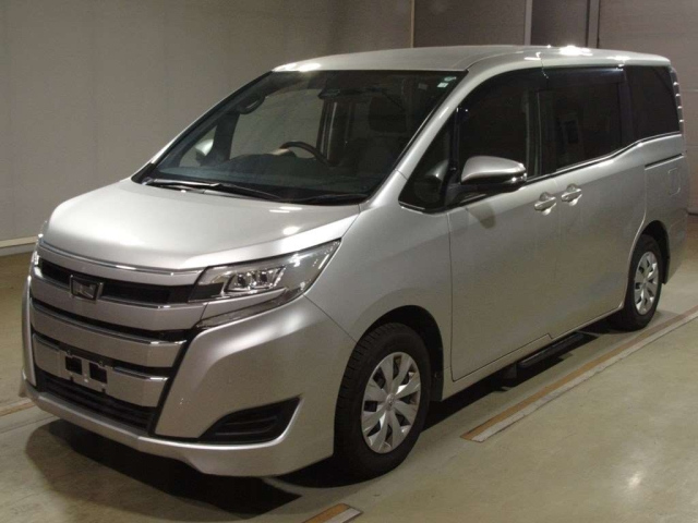 TOYOTA NOAH 2020