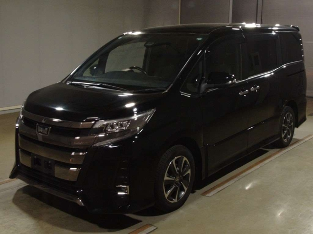 TOYOTA NOAH