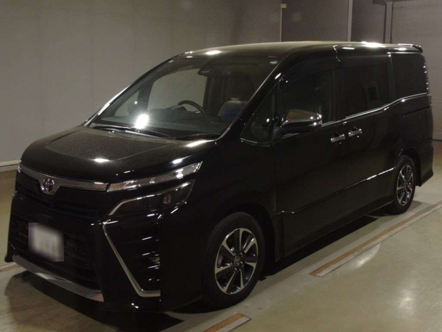 TOYOTA VOXY 2021