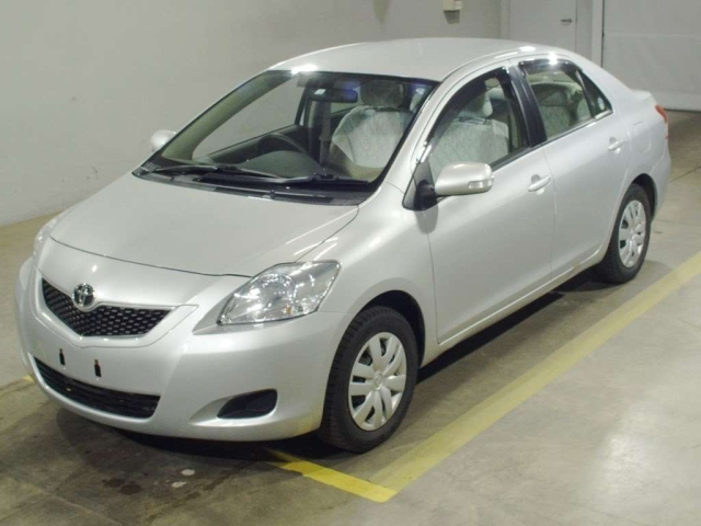 TOYOTA BELTA 2010