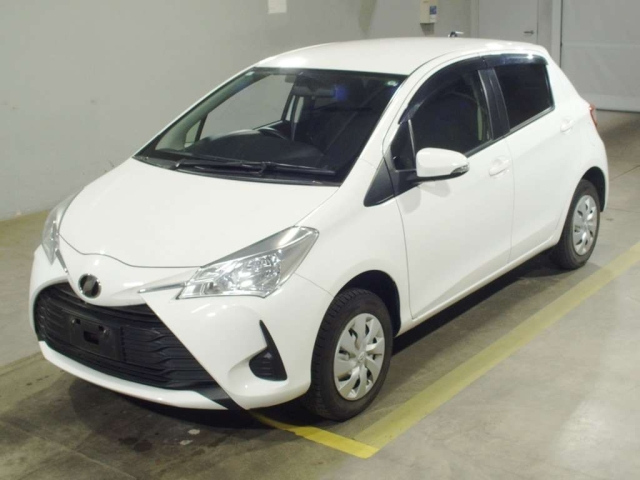 TOYOTA VITZ 2019
