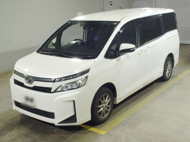 TOYOTA VOXY 2020