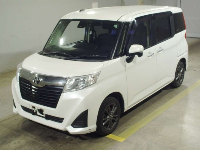 TOYOTA ROOMY 2017