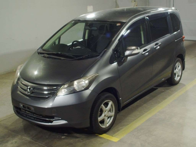 HONDA FREED 2010