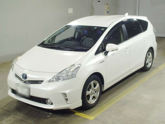 TOYOTA PRIUS ALPHA