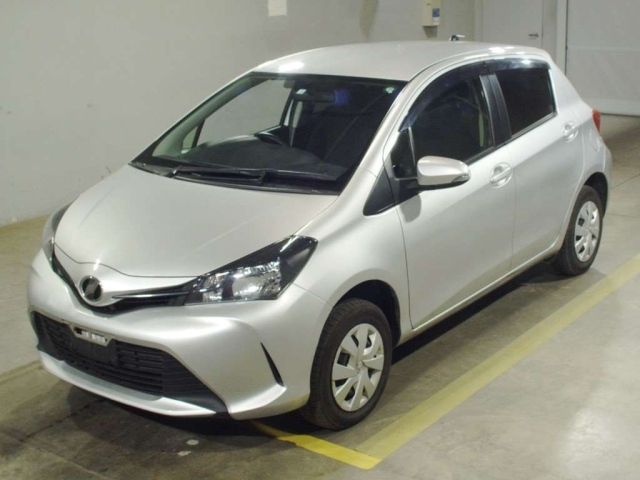 TOYOTA VITZ 2016