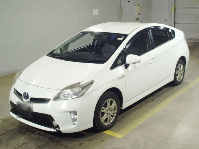 TOYOTA PRIUS 2013