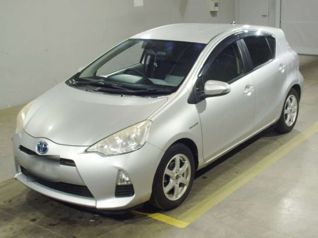 TOYOTA AQUA 2012