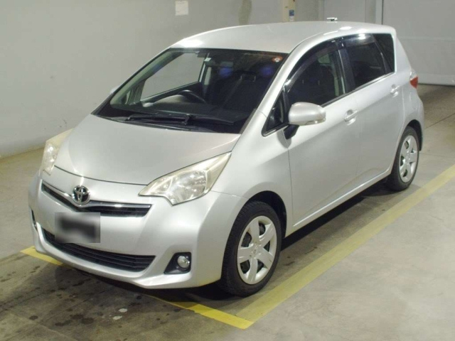 TOYOTA RACTIS 2011