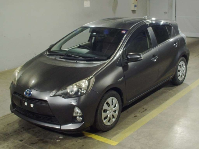 TOYOTA AQUA 2012