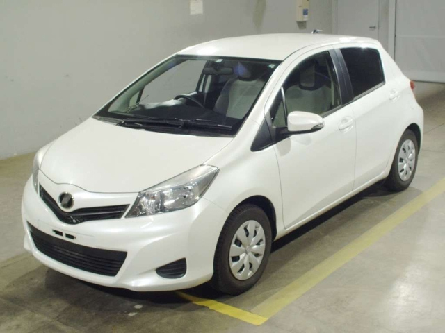 TOYOTA VITZ 2012