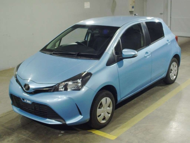 TOYOTA VITZ 2015