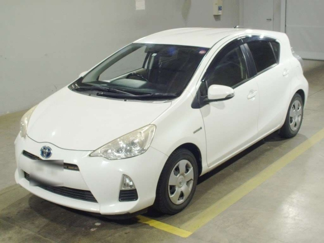 TOYOTA AQUA 2012