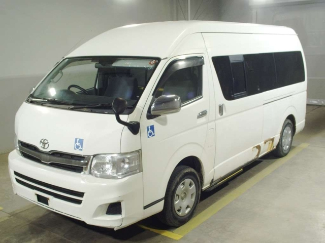TOYOTA HIACE 2012