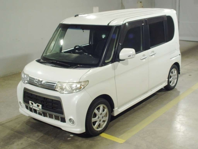 DAIHATSU TANTO 2012