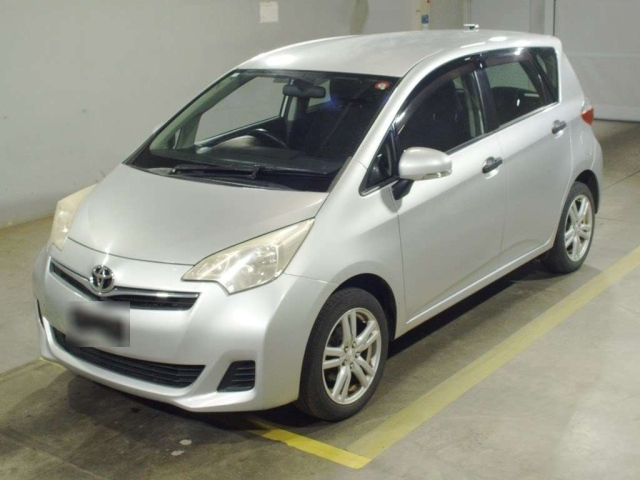 TOYOTA RACTIS 2011