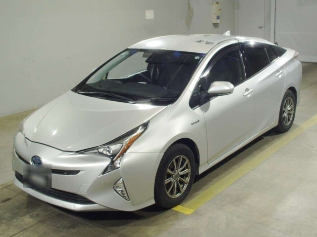 TOYOTA PRIUS 2016
