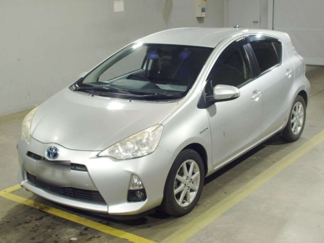 TOYOTA AQUA 2012