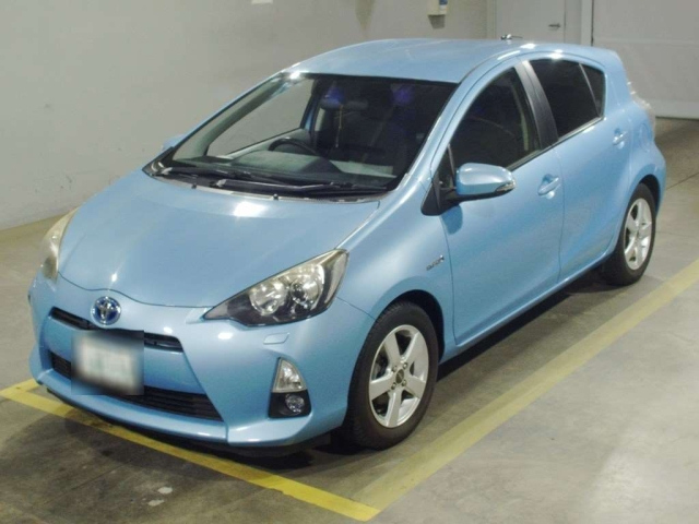 TOYOTA AQUA 2012