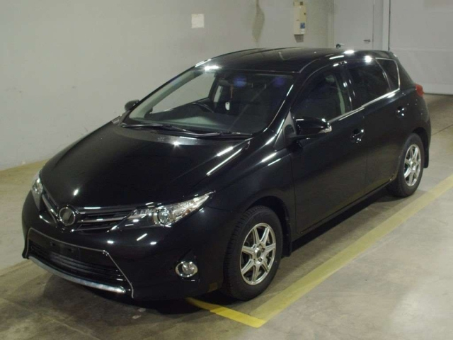 TOYOTA AURIS 2012
