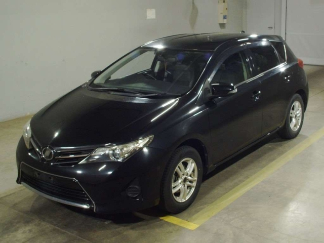 TOYOTA AURIS 2014