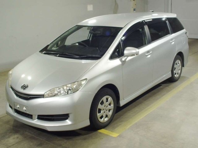 TOYOTA WISH 2016