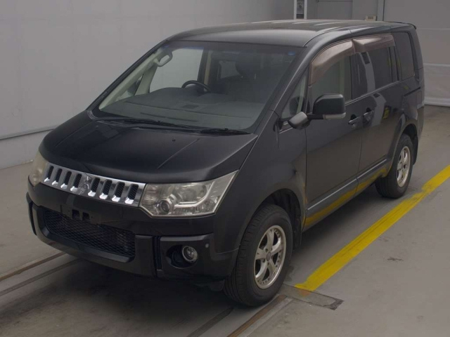 MITSUBISHI DELICA D5