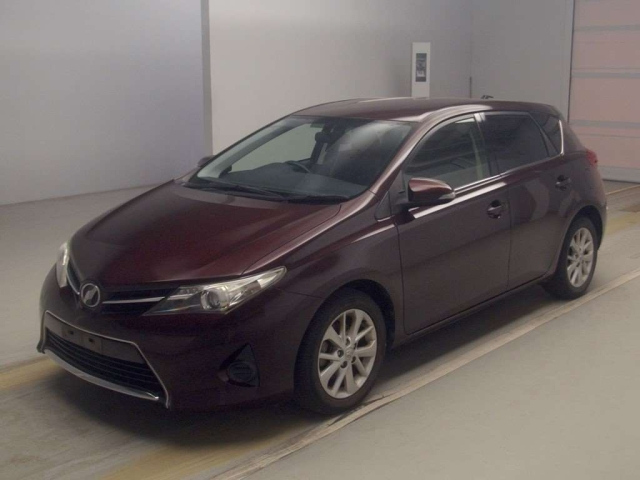 TOYOTA AURIS 2014
