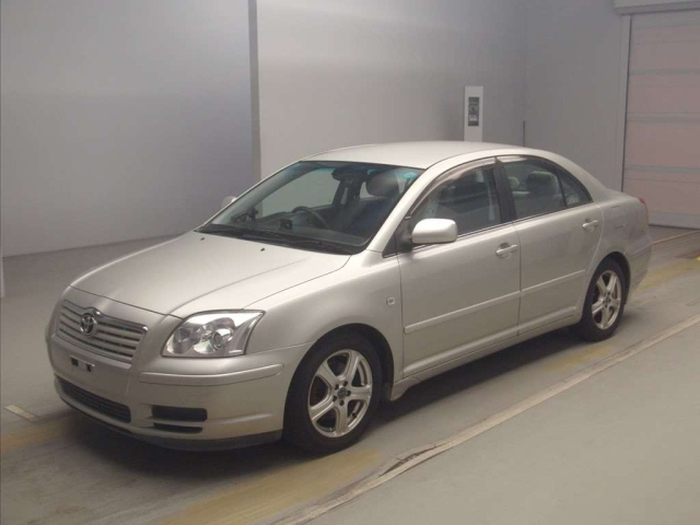 TOYOTA AVENSIS SEDAN 2005