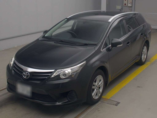 TOYOTA AVENSIS WAGON 2013