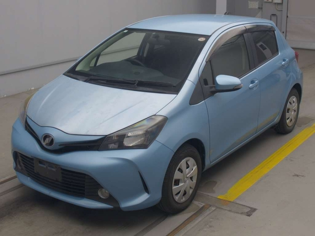 TOYOTA VITZ 2014