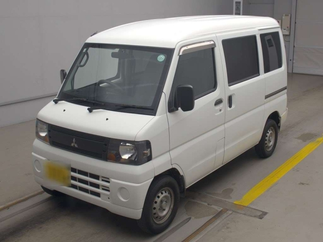 MITSUBISHI MINICAB VAN 2009
