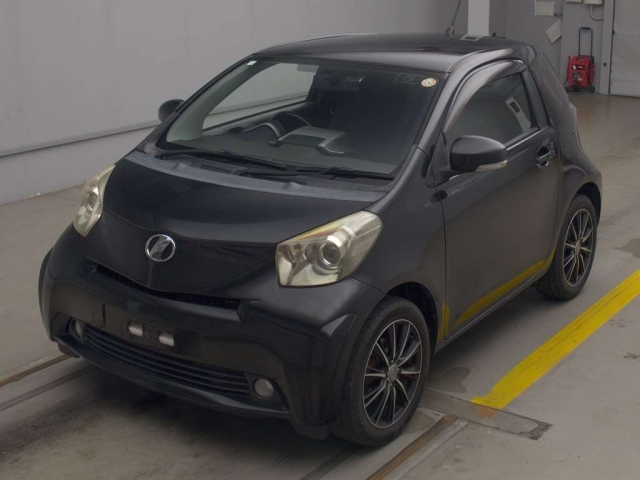 TOYOTA IQ