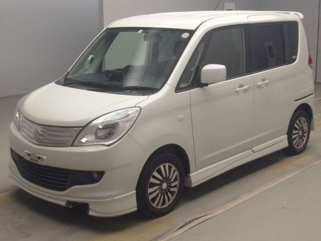 SUZUKI SOLIO 2012